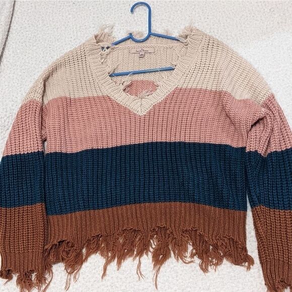 Nordstrom brand sweater Large  - Picture 1 of 4